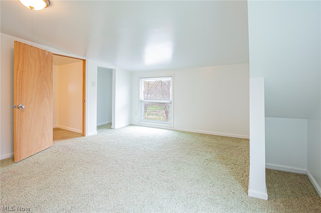 1129 Krumroy Road Akron, OH 44306 - Photo 21 of 32