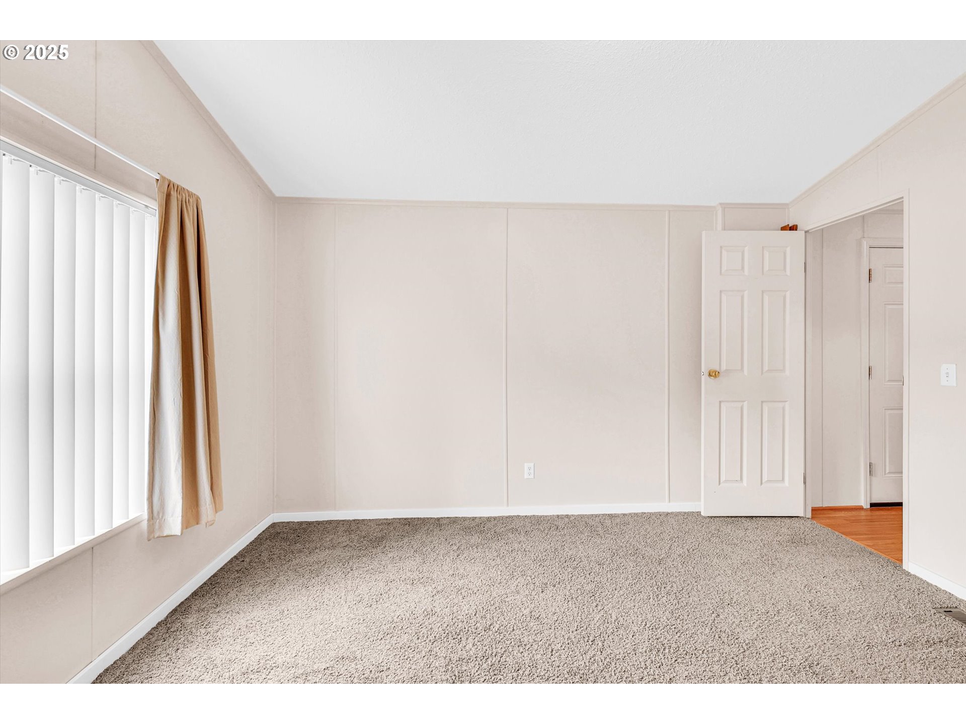 17655 Bluff Road, Unit 73 Sandy, OR 97055 - Photo 24 of 41 an empty room with windows