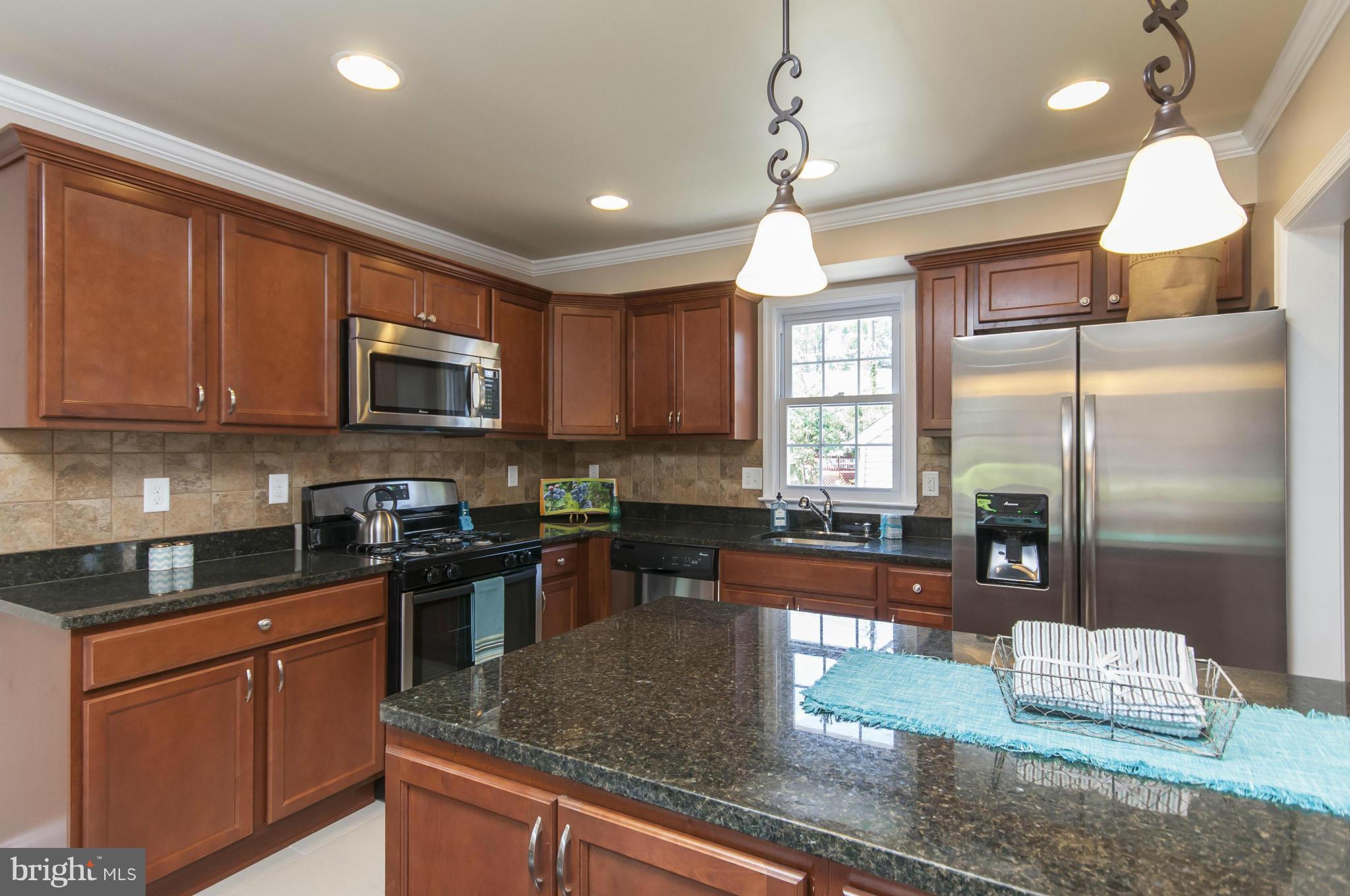 4206 Colonial Road Pikesville, MD 21208 - Photo 2 of 19 Kitchen