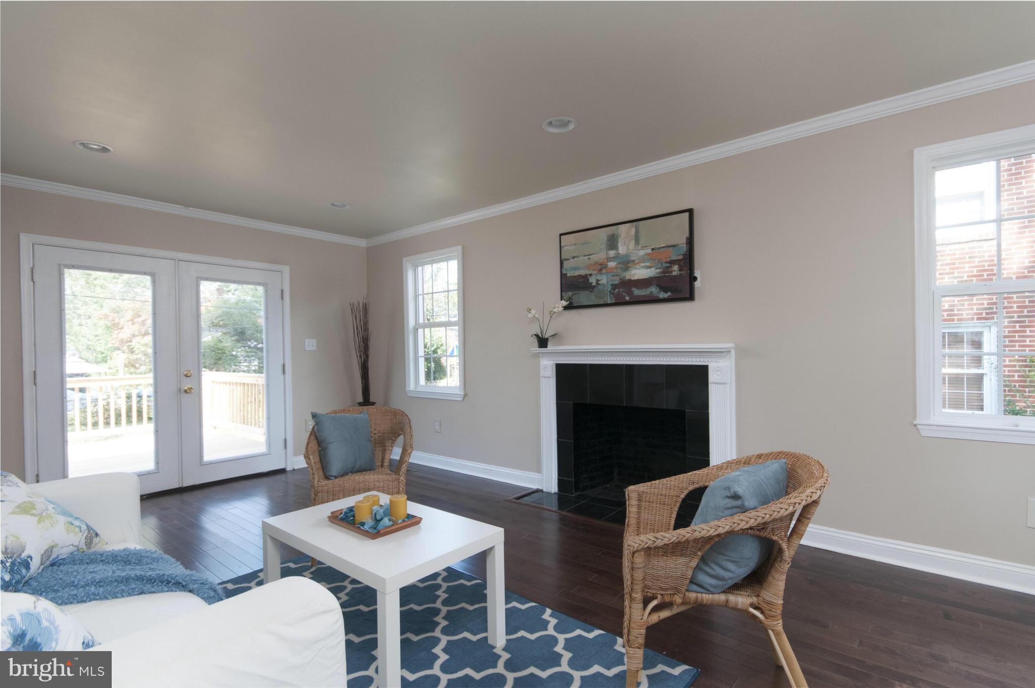 4206 Colonial Road Pikesville, MD 21208 - Photo 4 of 19 Living Room