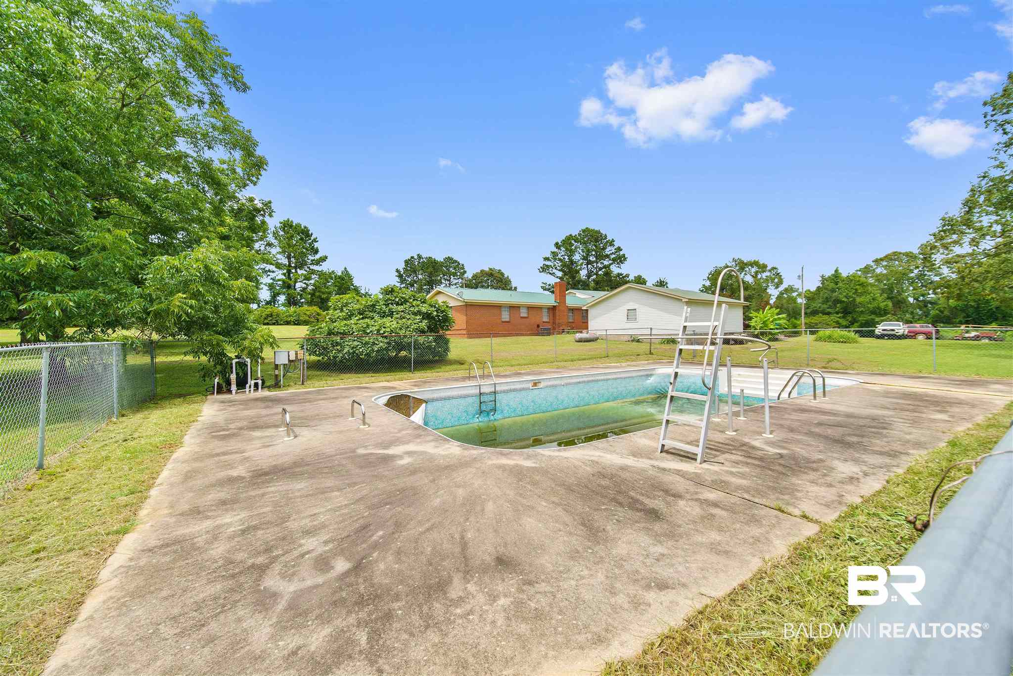 113 Perrys Chapel Road Gainestown, AL 36540 - Photo 41 of 47 Swimming Pool
