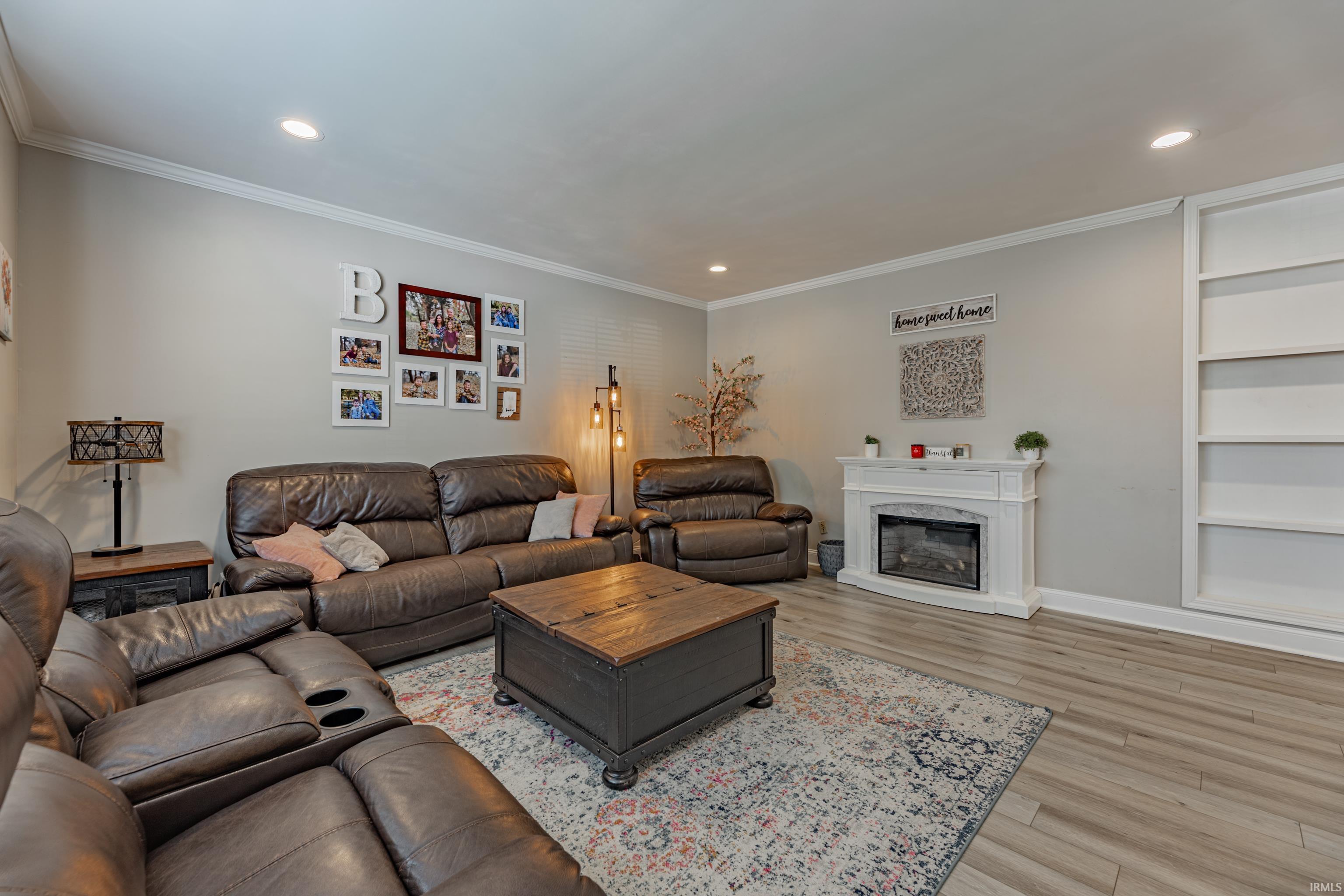 8711 Shadow Ridge Drive Newburgh, IN 47630 - Photo 3 of 28 Gallery Image 3