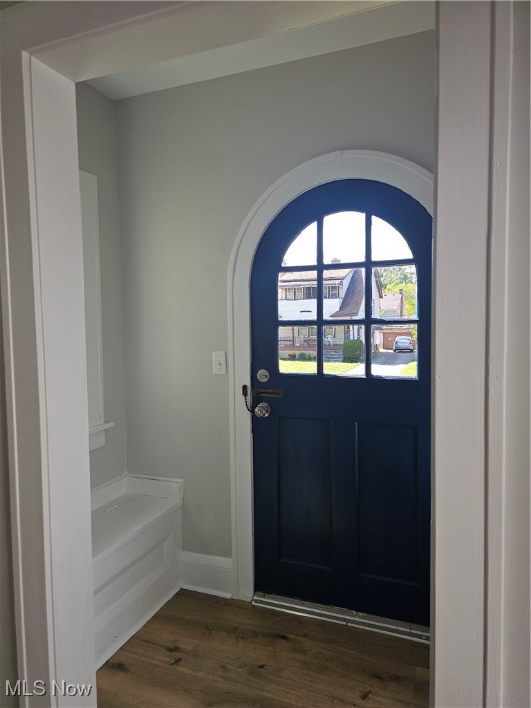 1009 Nela View Road Cleveland, OH 44112 - Photo 3 of 26 Gallery Image 3