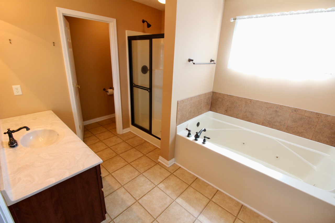 10401 Chatteris Road Evansville, IN 47725 - Photo 11 of 24