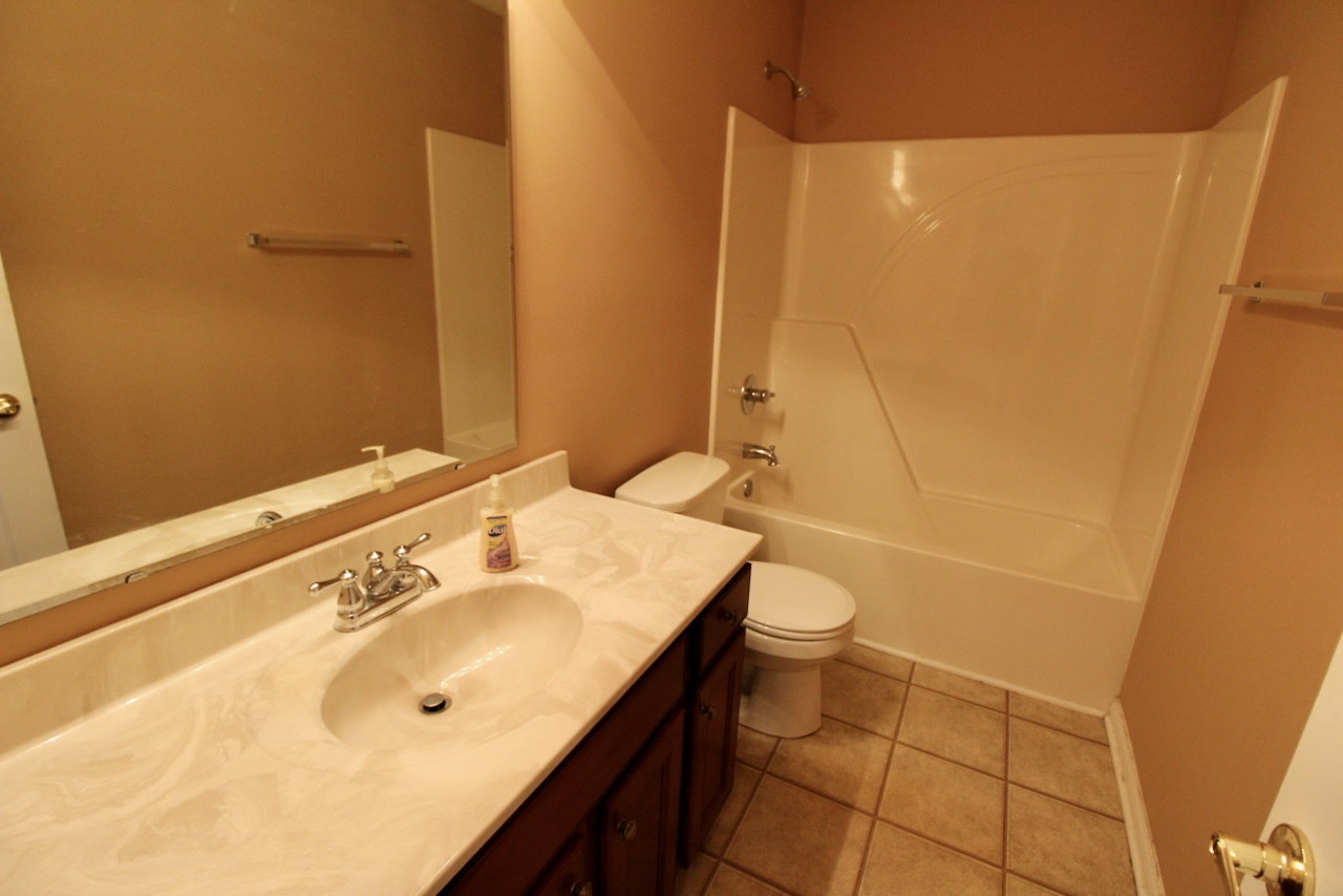 10401 Chatteris Road Evansville, IN 47725 - Photo 16 of 24