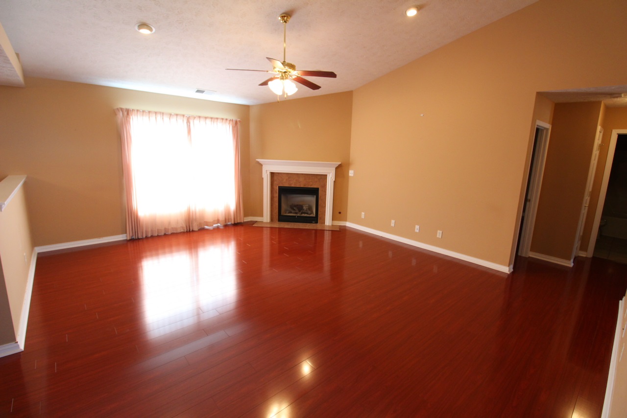 10401 Chatteris Road Evansville, IN 47725 - Photo 3 of 24
