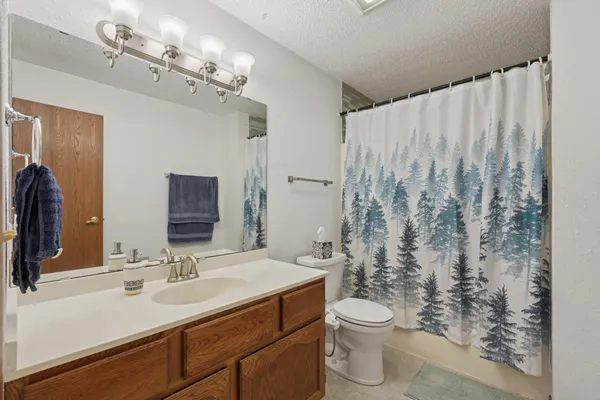 $160,000 | 3125 Cory Lane, Unit 208, Hastings, MN 55033