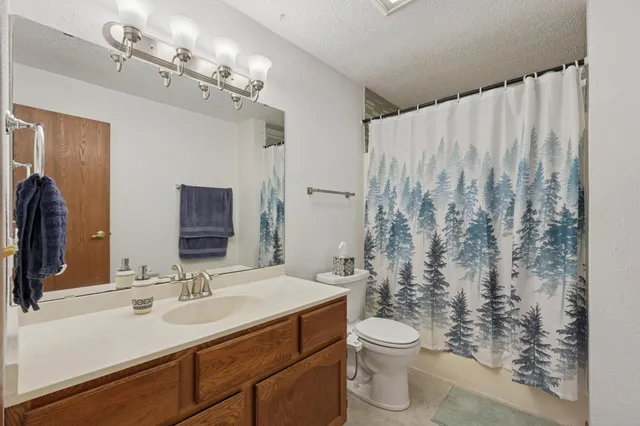 $160,000 | 3125 Cory Lane, Unit 208, Hastings, MN 55033