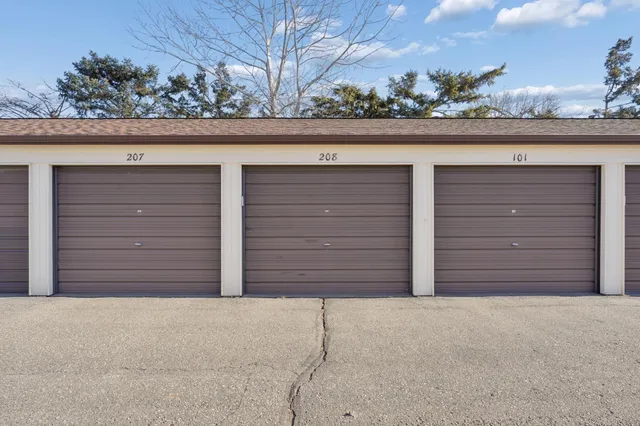 $160,000 | 3125 Cory Lane, Unit 208, Hastings, MN 55033