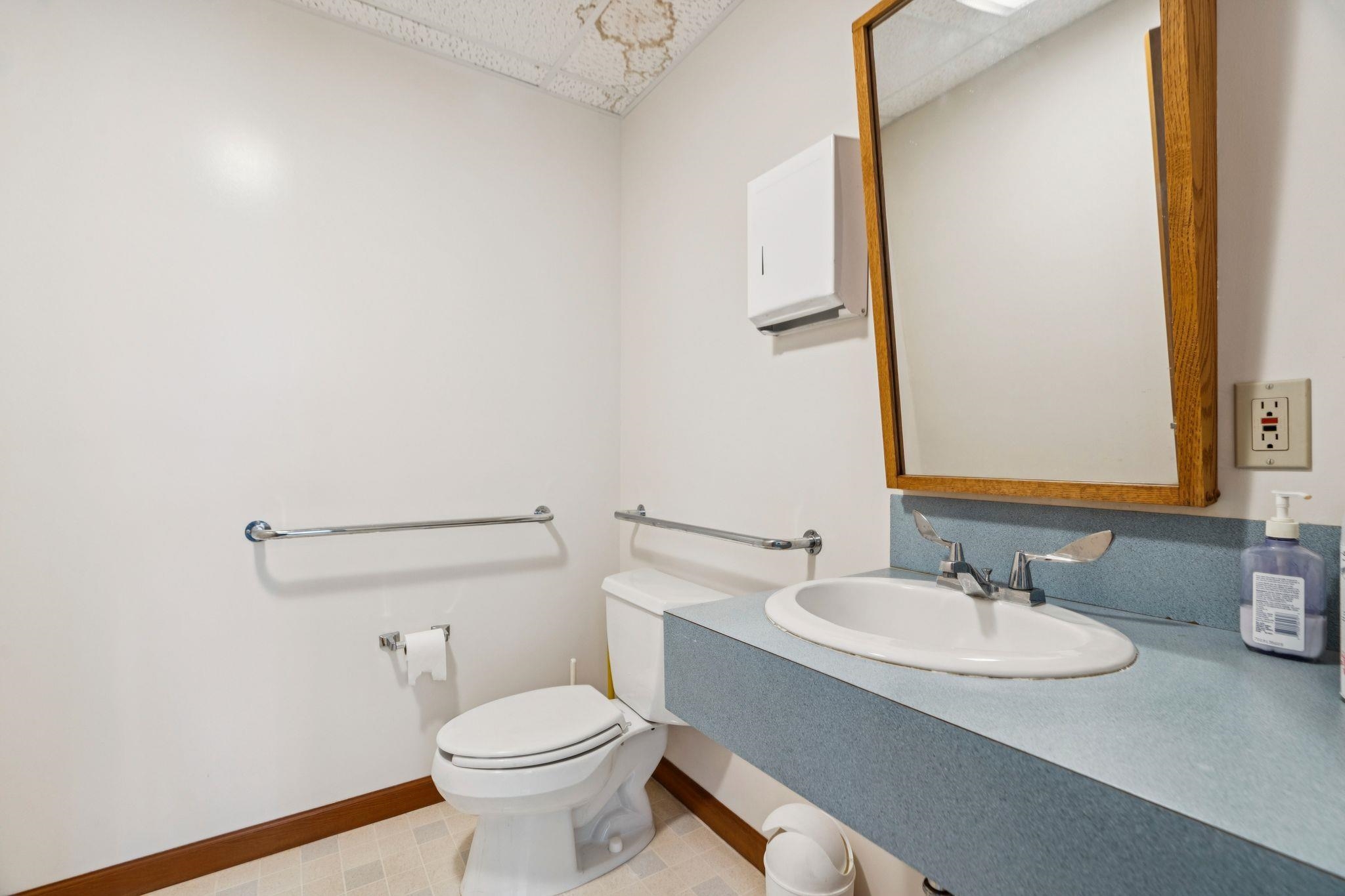 61 Depot Street Hartford, VT 05088 - Photo 34 of 42