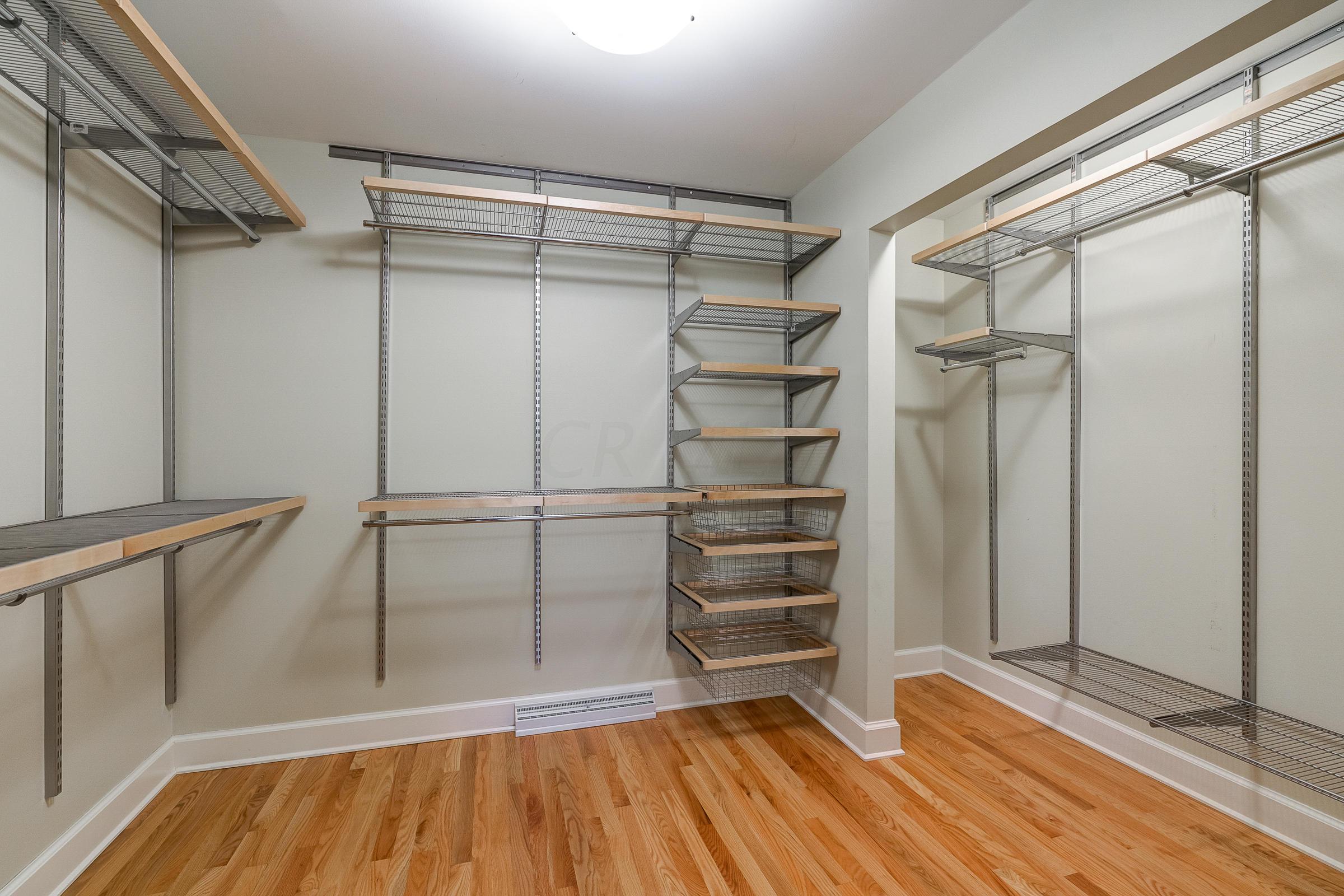 3911 Chevington Road Upper Arlington, OH 43220 - Photo 23 of 34