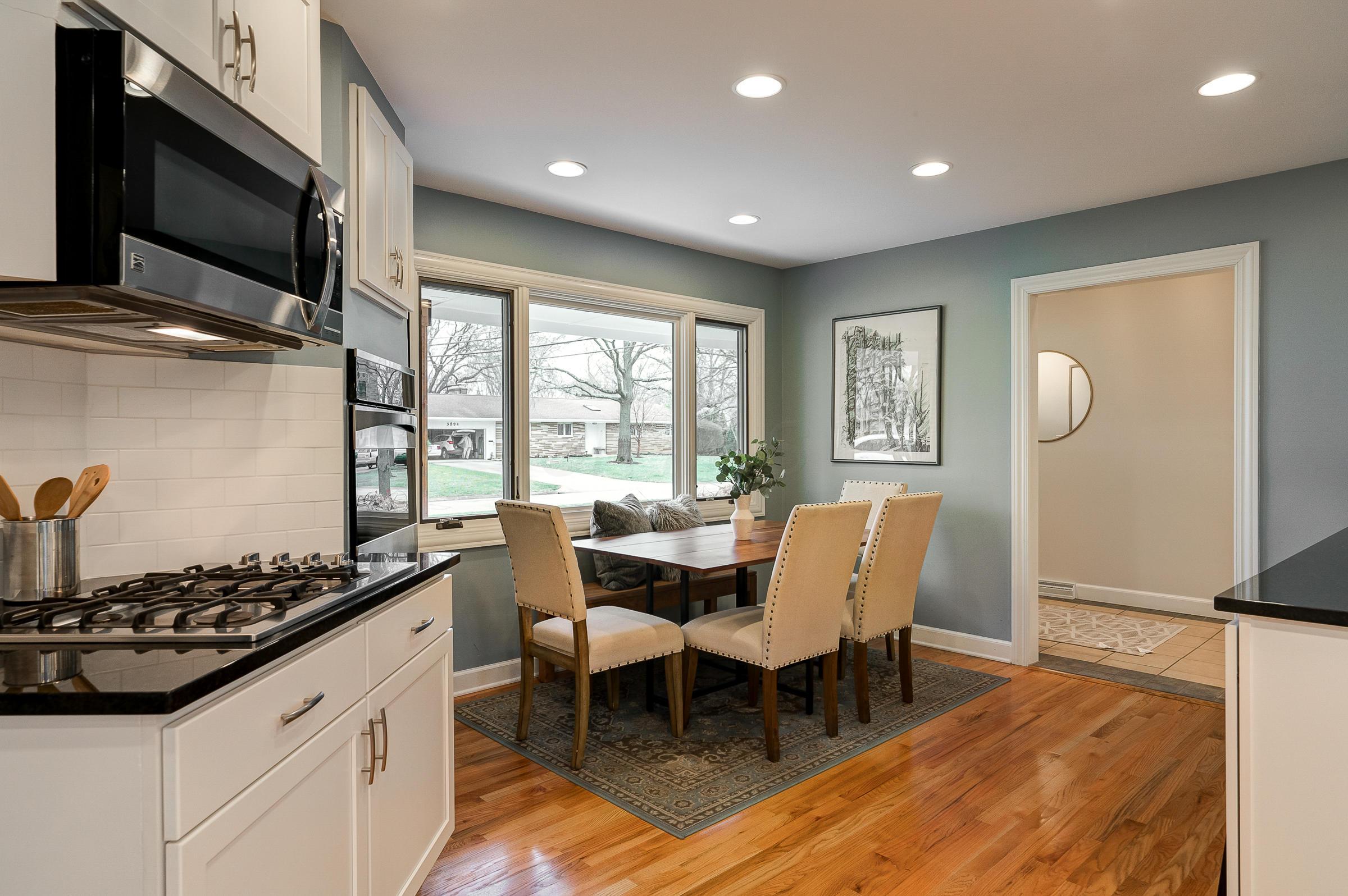3911 Chevington Road Upper Arlington, OH 43220 - Photo 7 of 34