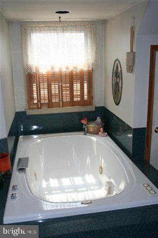 4220 Ridgeview Road Harrisburg, PA 17112 - Photo 5 of 8 Gallery Image 5