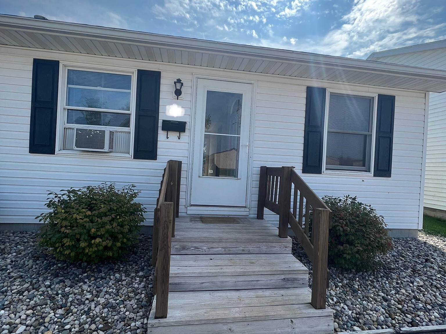 409 Connor Street Onsted, MI 49265 - Photo 2 of 2 f246e513752b36a754f7f015053c67c2-cc_ft_1