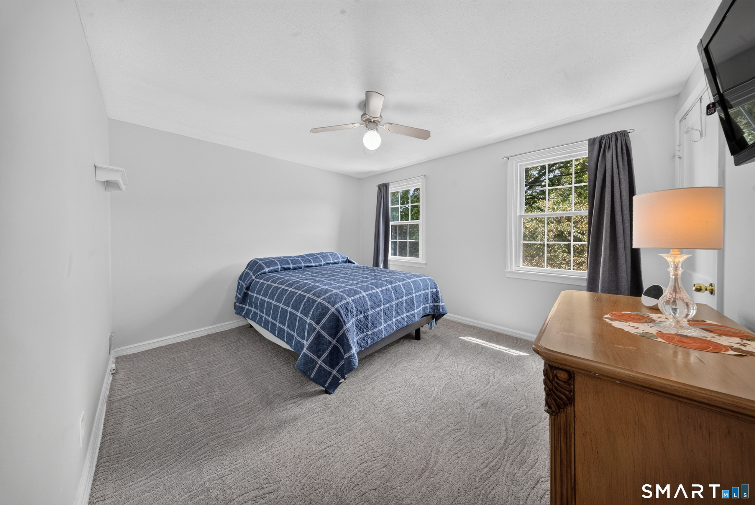 281 Sylvan Knoll Road Stamford, CT 06902 - Photo 11 of 30 Primary bedroom