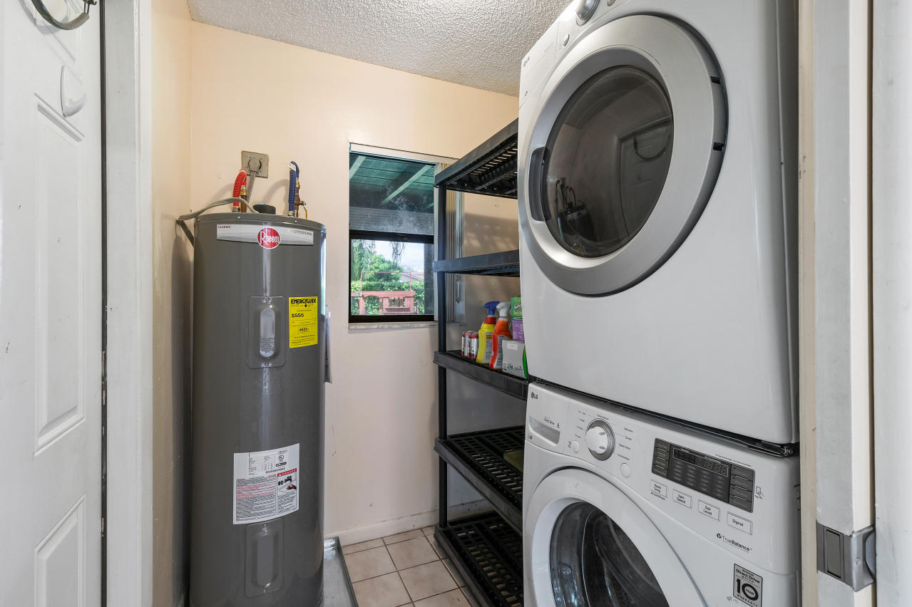 6365 Woodbury Road Boca Raton, FL 33433 - Photo 13 of 26 6365 Woodbury Rd