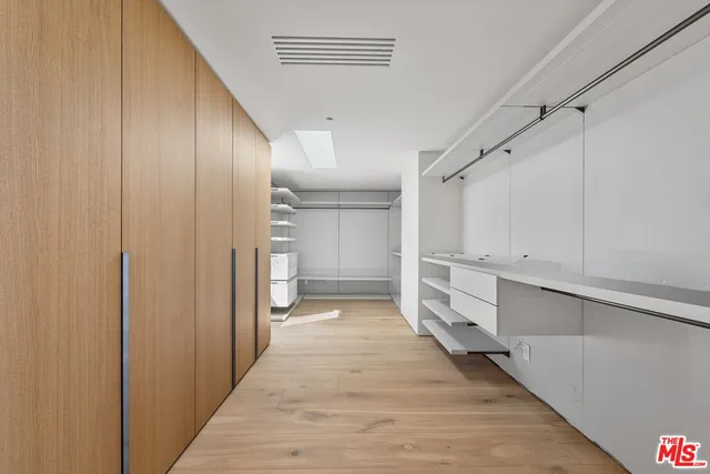 $48,000 | 2501 Banyan Drive, Los Angeles, CA 90049