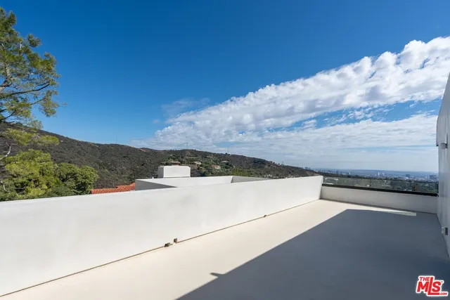 $48,000 | 2501 Banyan Drive, Los Angeles, CA 90049