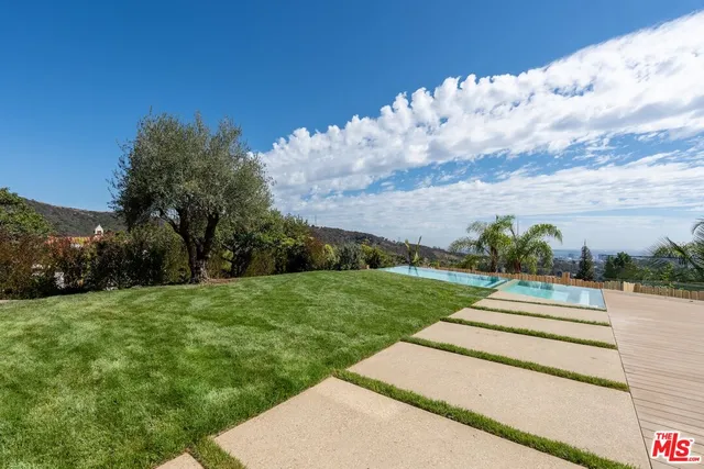 $48,000 | 2501 Banyan Drive, Los Angeles, CA 90049