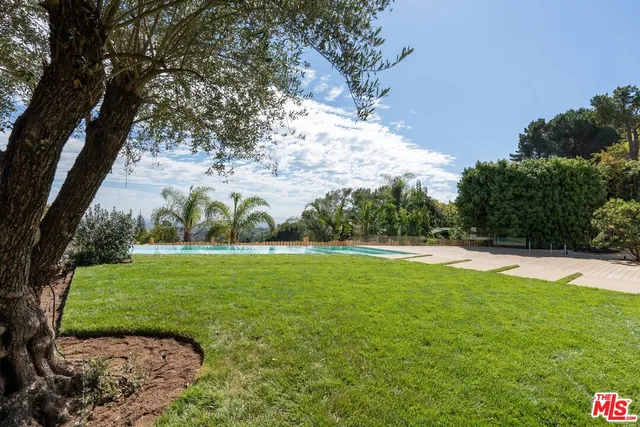 $48,000 | 2501 Banyan Drive, Los Angeles, CA 90049