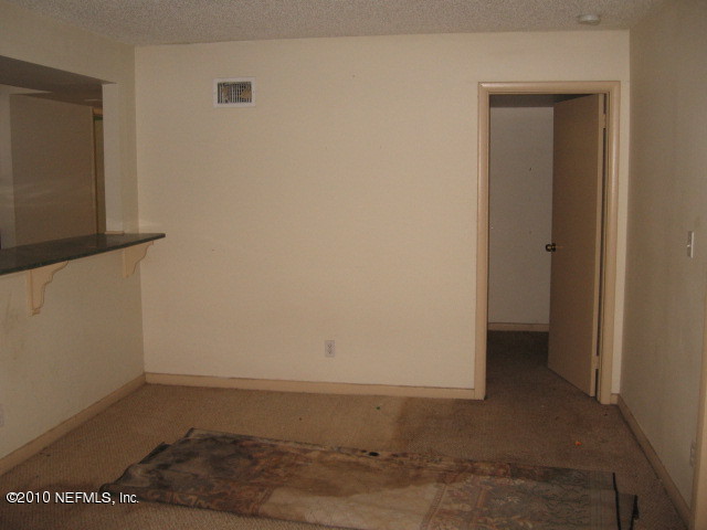7903 Lavin Road Jacksonville, FL 32221 - Photo 3 of 11 Dining room