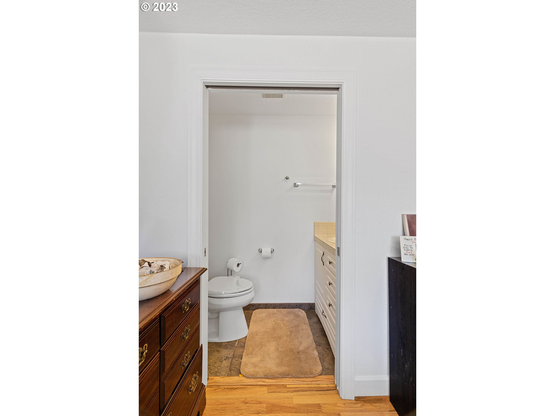 19600 Leland Road Oregon City, OR 97045 - Photo 16 of 34 a bathroom with a sink and a toilet