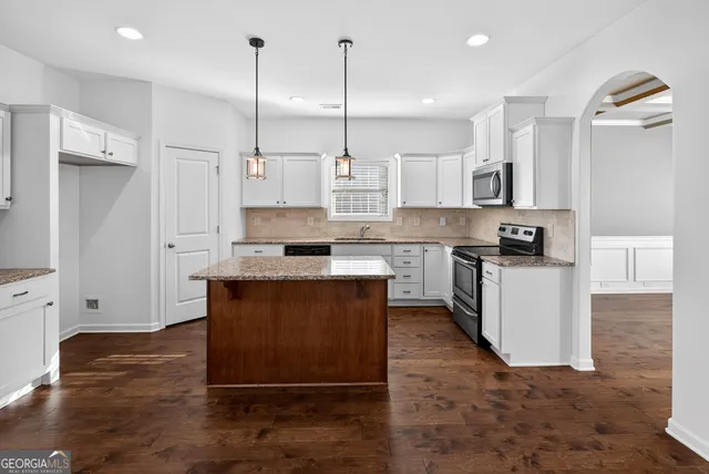 $390,000 | 167 Cliffhaven Circle, Newnan, GA 30263