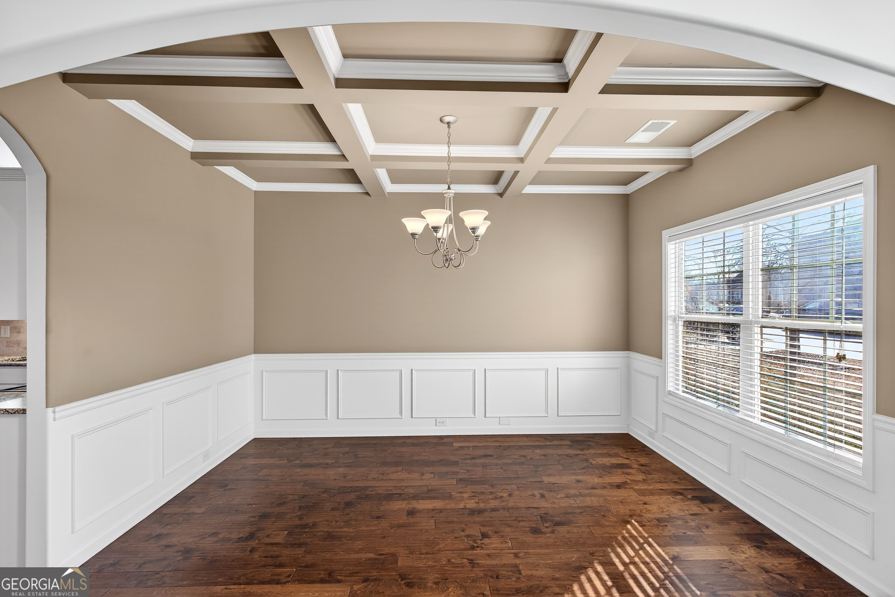 167 Cliffhaven Circle Newnan, GA 30263 - Photo 5 of 47 a view of an empty room with a window