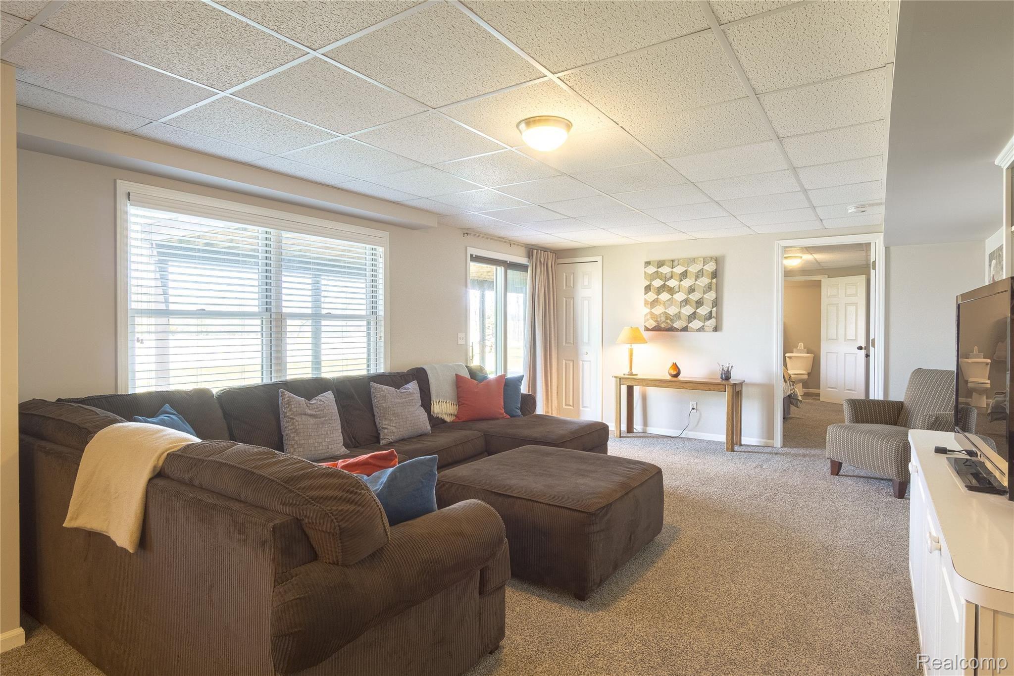 6440 Lahring Road Gaines, MI 48436 - Photo 32 of 48 Interiors (46 of 53).jpg