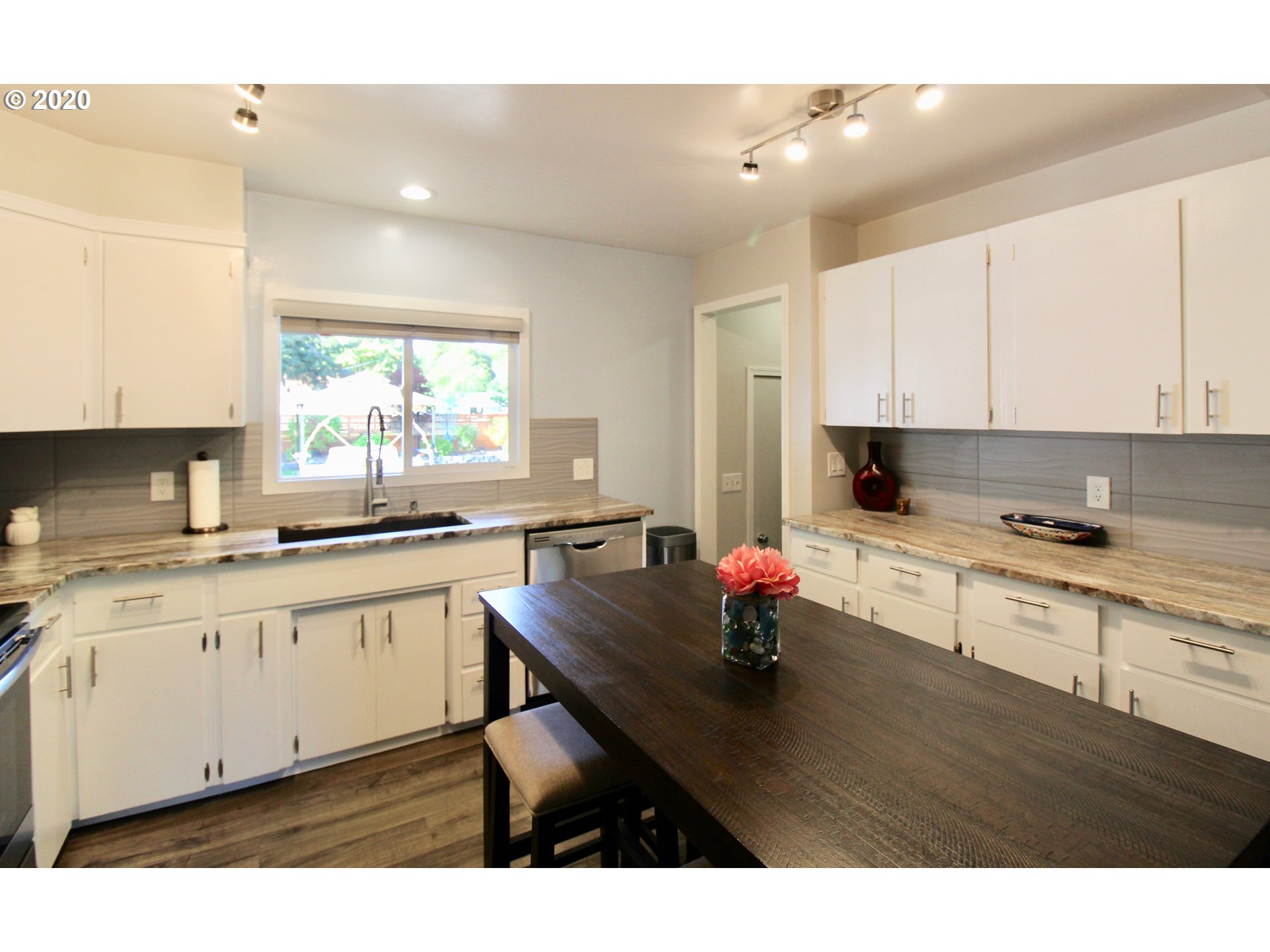 508 South Fox Road Spokane, WA 99206 - Photo 5 of 30 Gallery Image 5