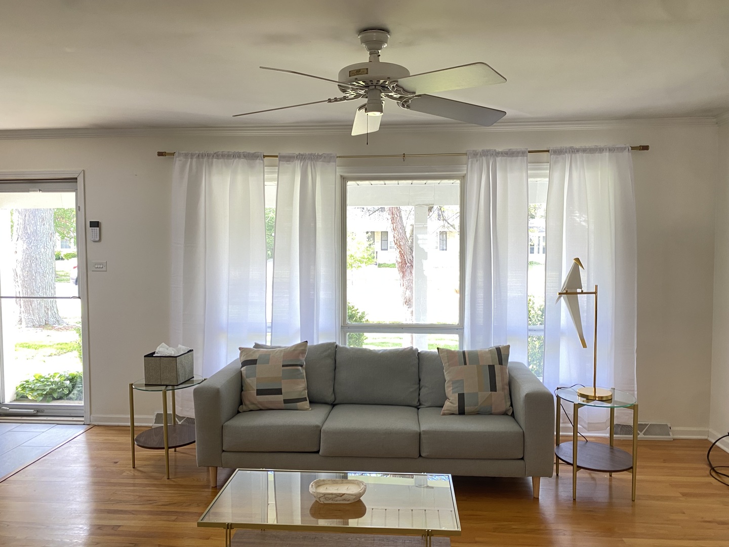 2341 Clyde Terrace Homewood, IL 60430 - Photo 4 of 13 a living room with furniture and a window