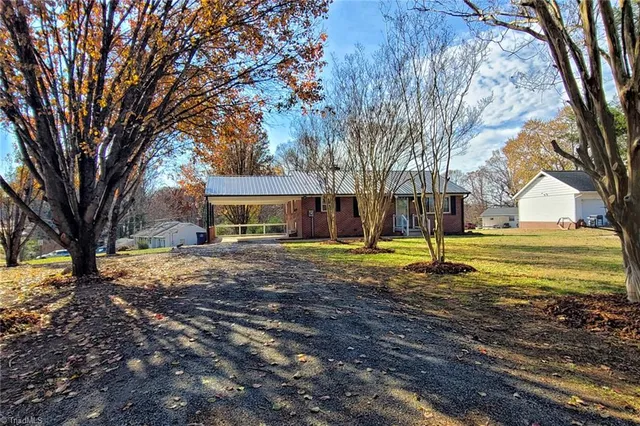 $235,000 | 434 Oak Summit Road, Winston-Salem, NC 27105