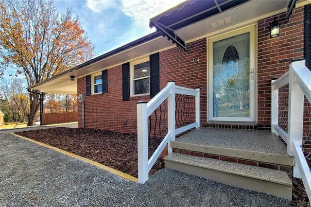 $235,000 | 434 Oak Summit Road, Winston-Salem, NC 27105