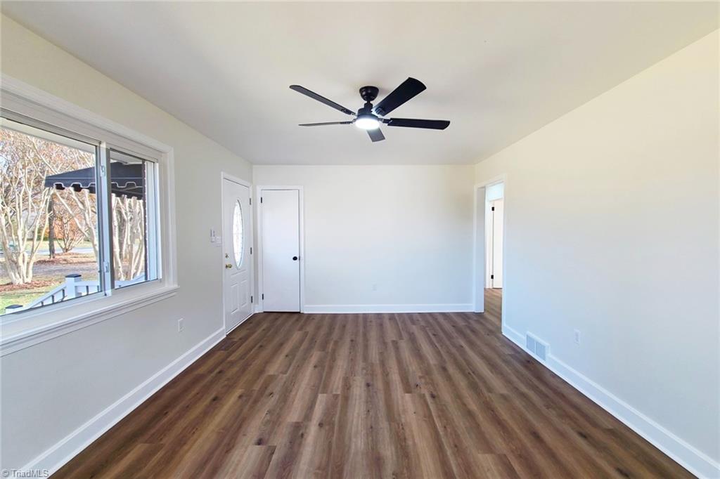 434 Oak Summit Road Winston-Salem, NC 27105 - Photo 6 of 44