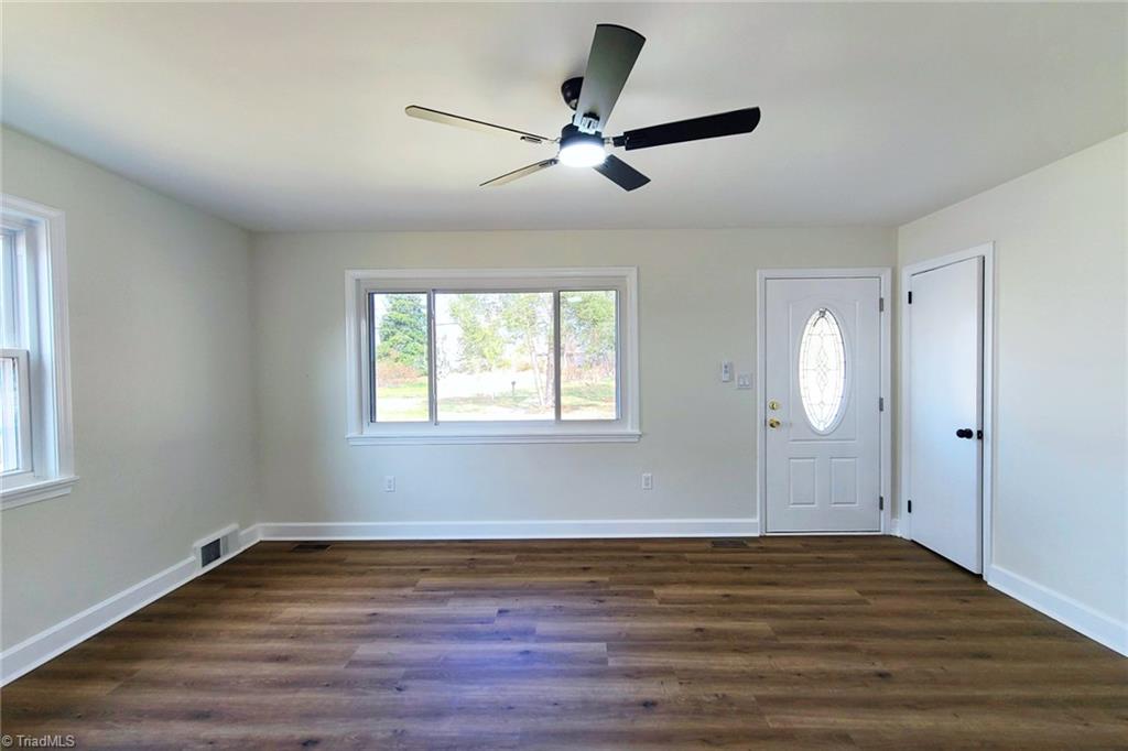 434 Oak Summit Road Winston-Salem, NC 27105 - Photo 7 of 44