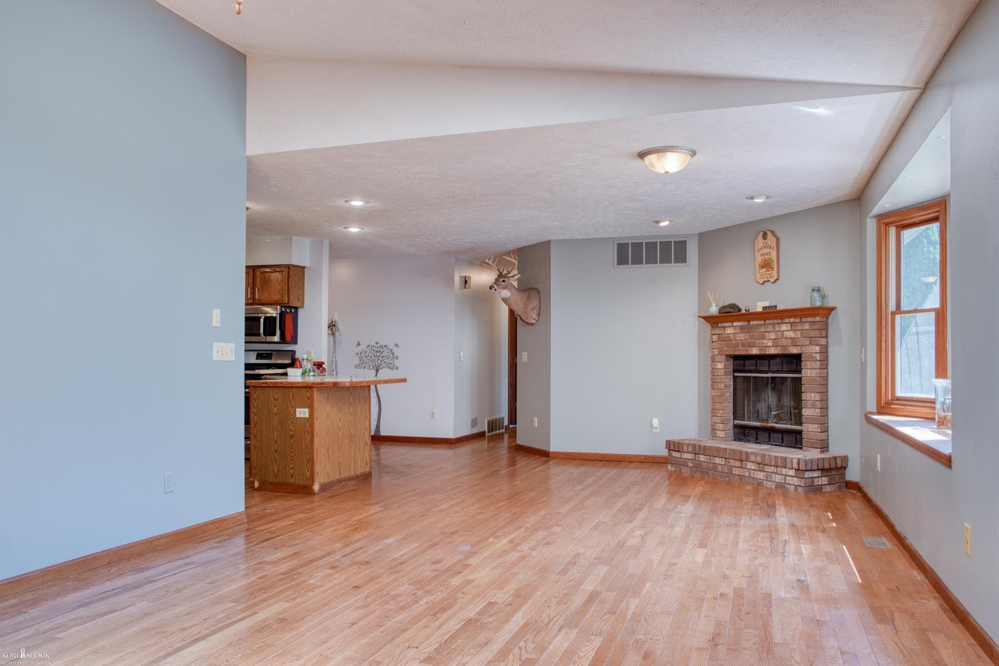 3083 Meadow Brook Road Owosso, MI 48867 - Photo 8 of 26