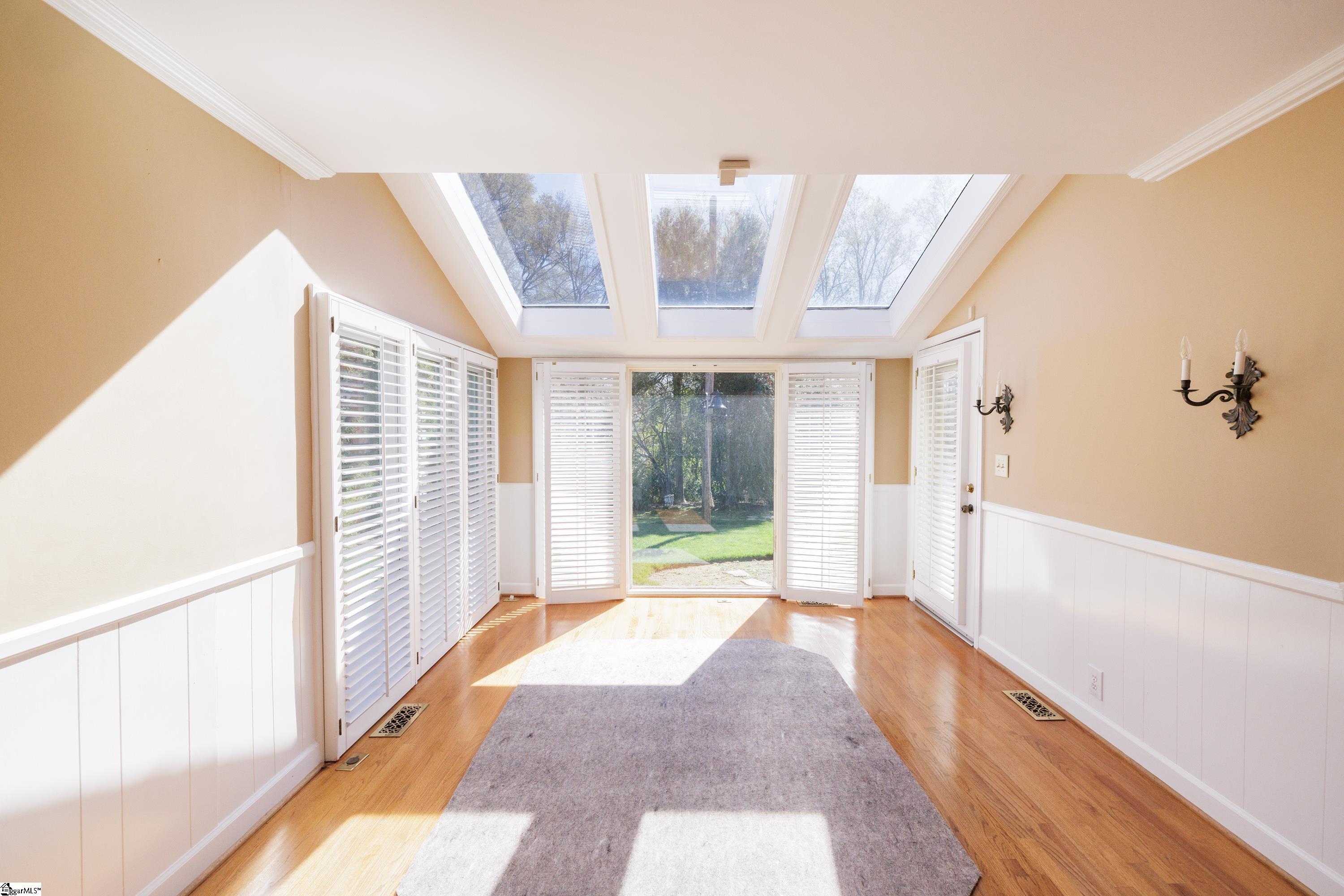 731 Parkins Mill Road Greenville, SC 29607 - Photo 13 of 41