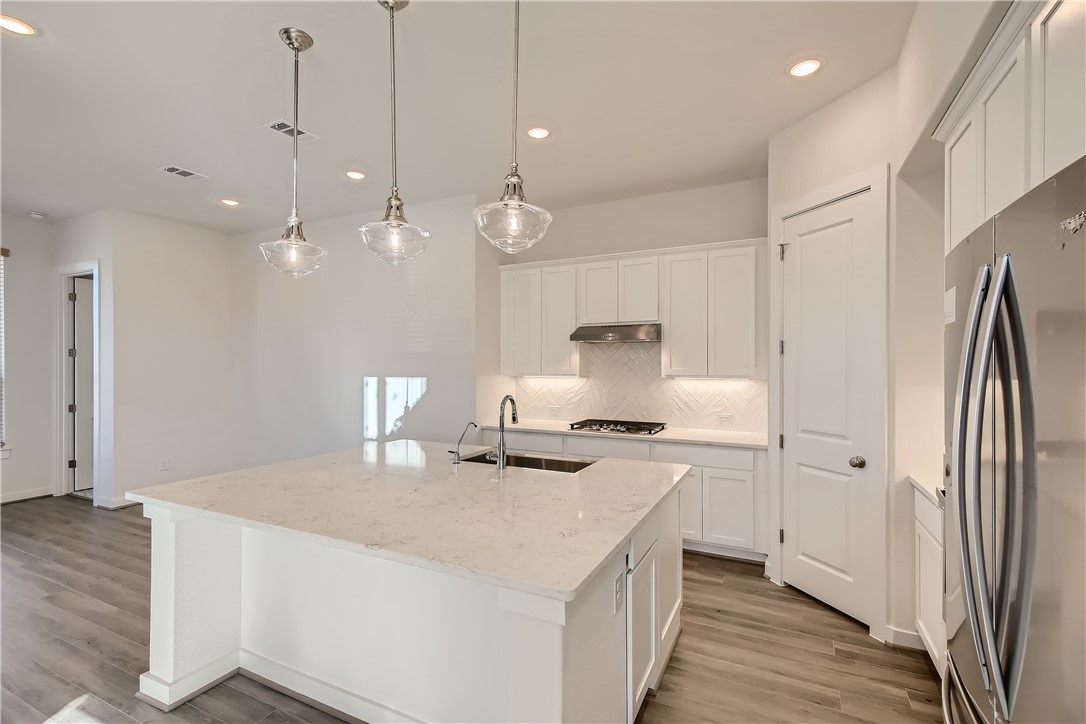 4504 Post Loop Round Rock, TX 78681 - Photo 3 of 30