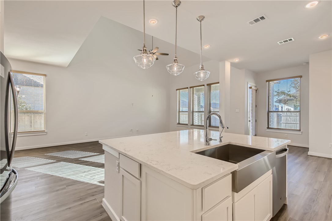 4504 Post Loop Round Rock, TX 78681 - Photo 5 of 30