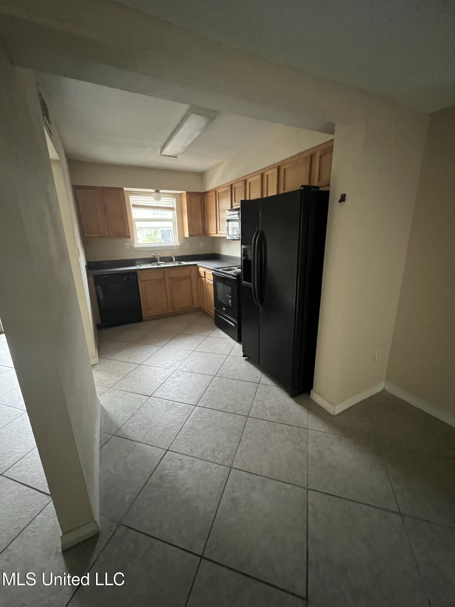 1625 Martin Bluff Road, Unit 47 Gautier, MS 39553 - Photo 3 of 12 IMG_0203