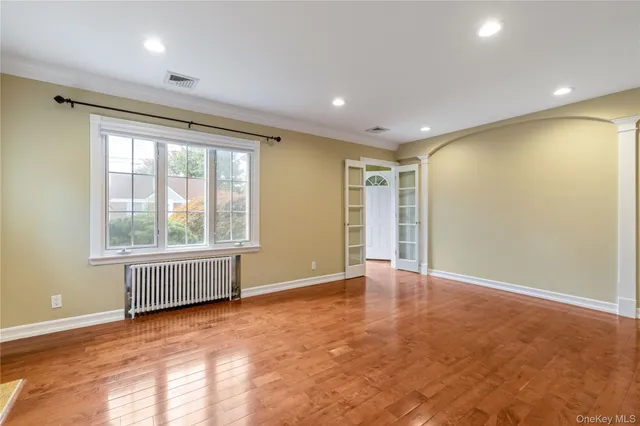 $4,950 | 17 Cedar Drive, Farmingdale, NY 11735