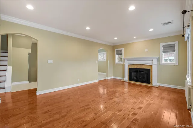 $4,950 | 17 Cedar Drive, Farmingdale, NY 11735