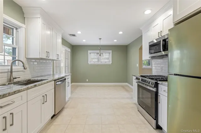 $4,950 | 17 Cedar Drive, Farmingdale, NY 11735