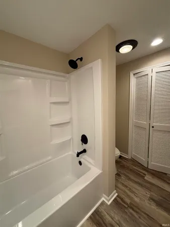 $294,900 | 6823 Laurelwood Cove, Fort Wayne, IN 46835