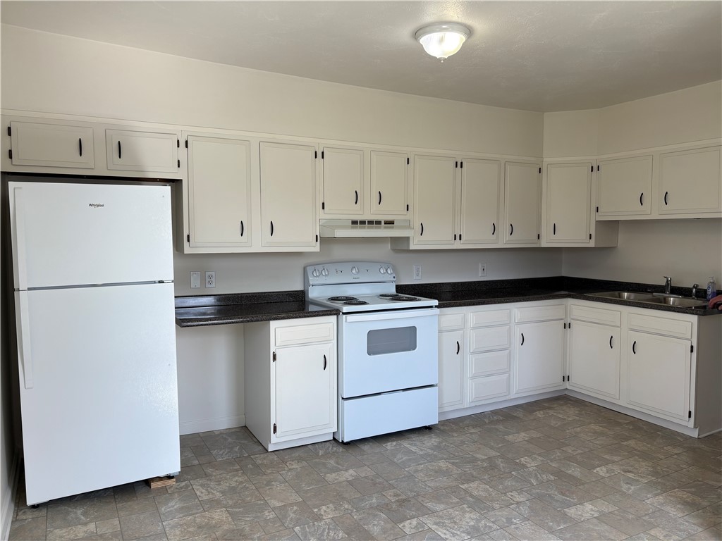 122 West High Street, Unit 201 Erwin, NY 14870 - Photo 4 of 15 Large Kitchen