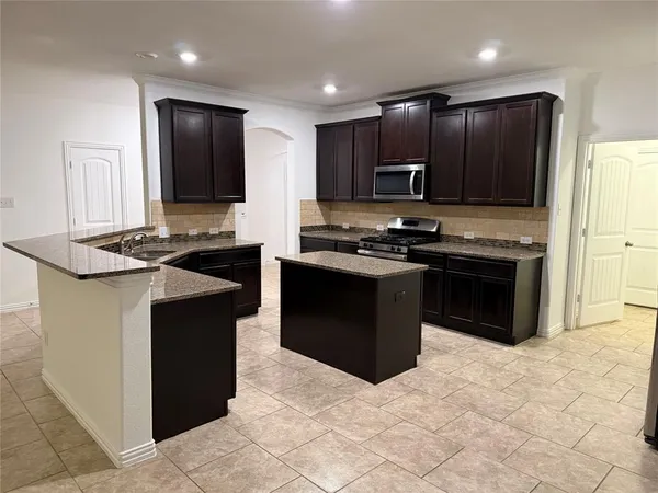 $3,100 | 14632 Gilley Lane, Fort Worth, TX 76052