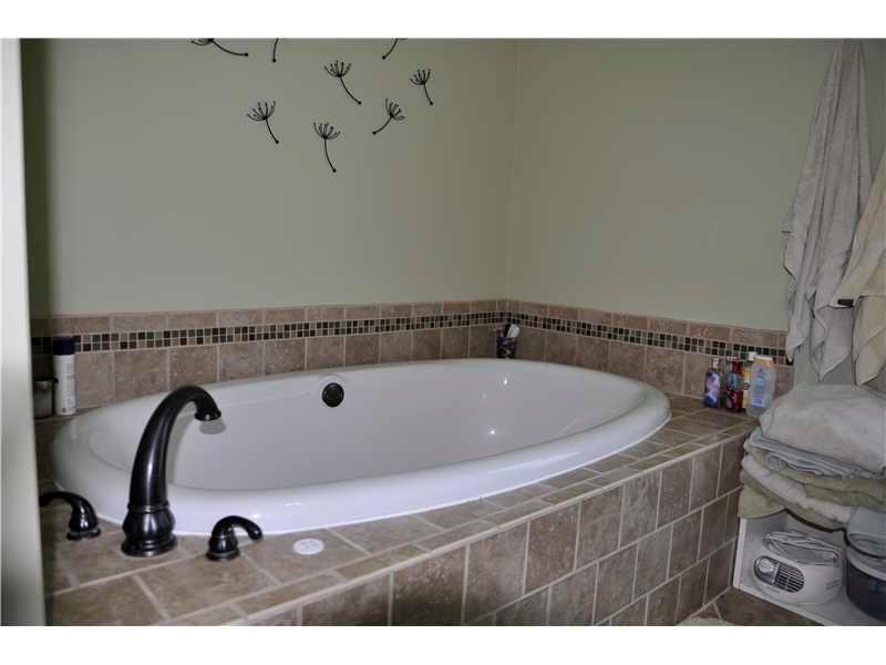 7290 West Deaver Road Columbus, IN 47201 - Photo 8 of 18 Gallery Image 8