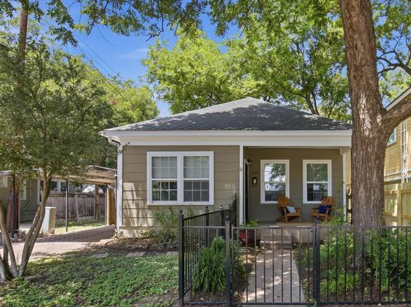 $675,000 | 206 East 43rd Street, Austin, TX 78751