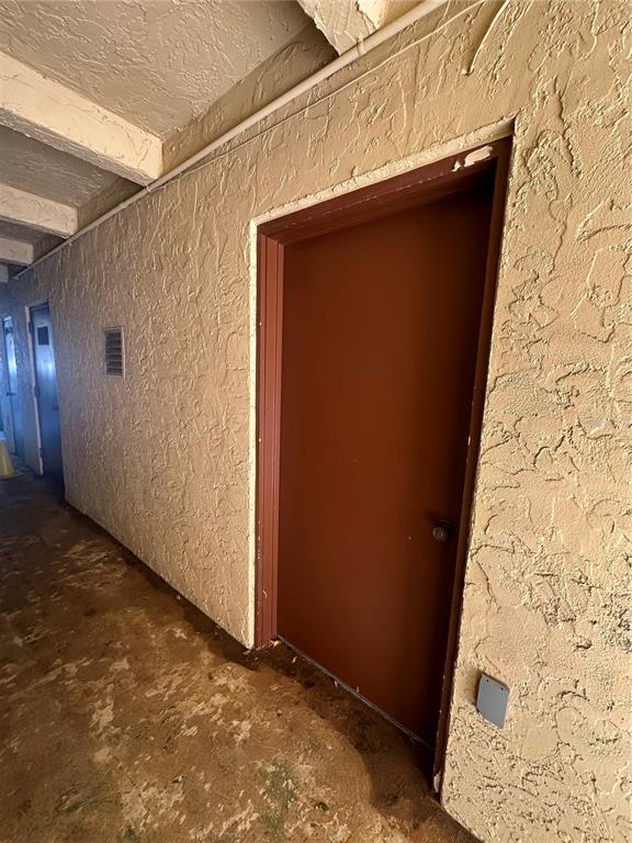 11485 Oakhurst Road, Unit 200114 Largo, FL 33774 - Photo 22 of 40 a view of an empty room