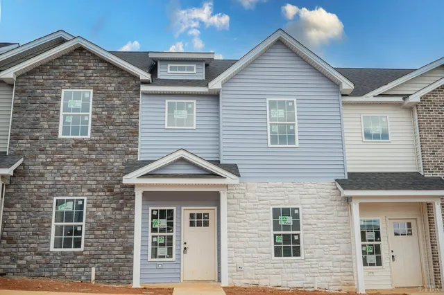 $299,900 | 536 Leesville Road, Unit 303, Lynchburg, VA 24502